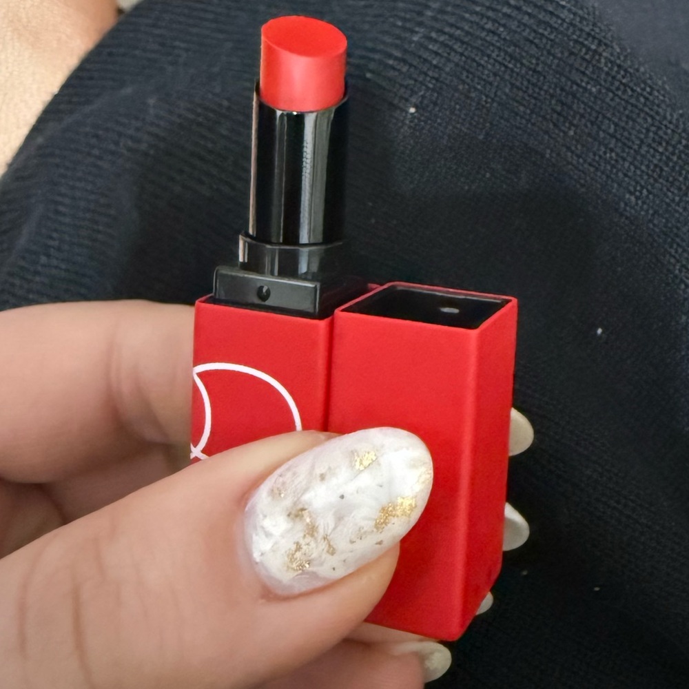 NARS Powermatte Lipstick - Bold Red dragon girl 132 - Picture 2 of 7